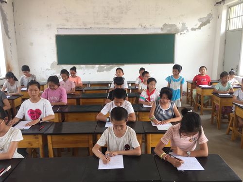 任各庄镇小麻各庄小学学生主体参与组织生字词,单词竞赛